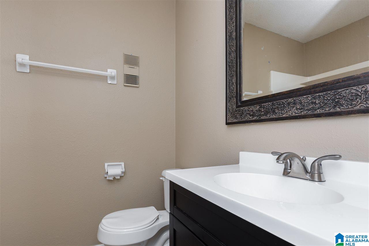 1676 Brewster Road Birmingham, AL 35235 - Photo 8 of 15