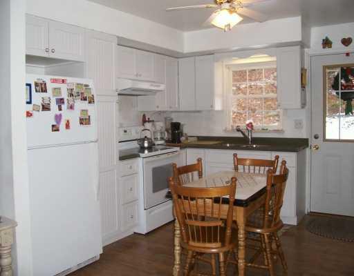 143 Old Furnace Road Fombell, PA 16123 - Photo 4 of 8 Kitchen.