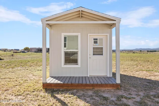 $334,900 | 26985 North Dark Sky Drive, Paulden, AZ 86334