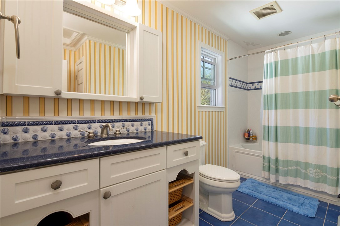 252 Sunnybrook Farm Road Narragansett, RI 02882 - Photo 16 of 26