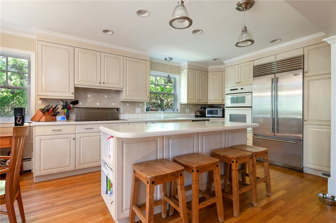 252 Sunnybrook Farm Road Narragansett, RI 02882 - Photo 8 of 26