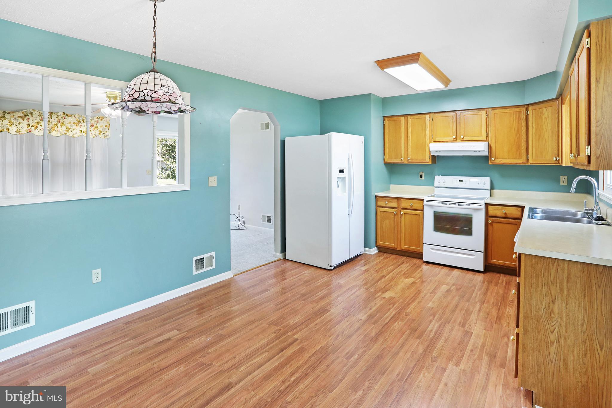 83 Declaration Drive Inwood, WV 25428 - Photo 7 of 22 Space for table