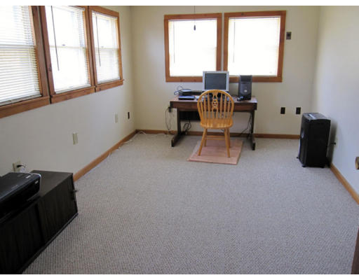 201 Turnpike Road Montague, MA 01376 - Photo 11 of 15