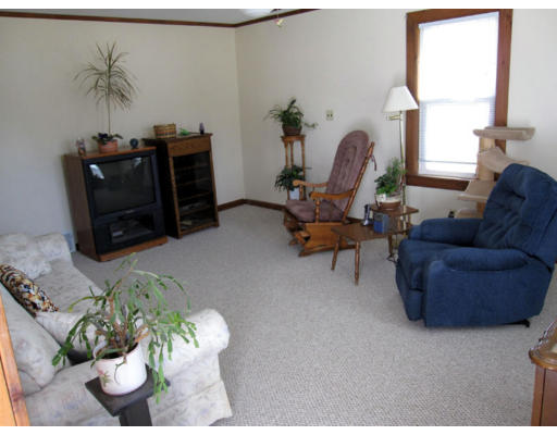 201 Turnpike Road Montague, MA 01376 - Photo 4 of 15