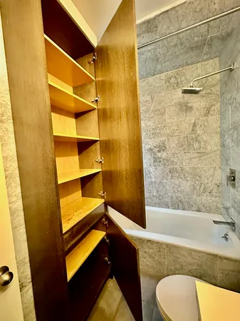 $2,100 | 81 West 27th Street, Unit 1, Bayonne, NJ 07002