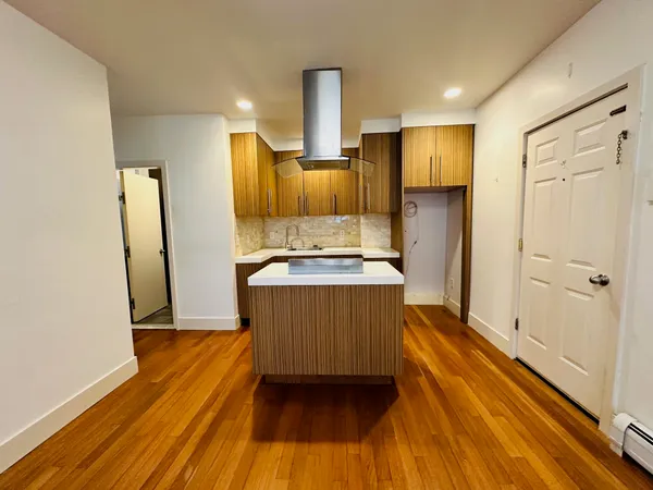 $2,100 | 81 West 27th Street, Unit 1, Bayonne, NJ 07002