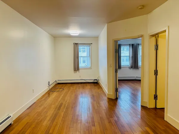 $2,100 | 81 West 27th Street, Unit 1, Bayonne, NJ 07002