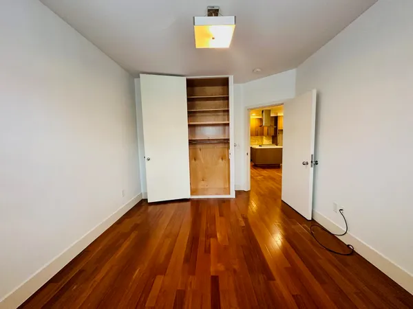 $2,100 | 81 West 27th Street, Unit 1, Bayonne, NJ 07002