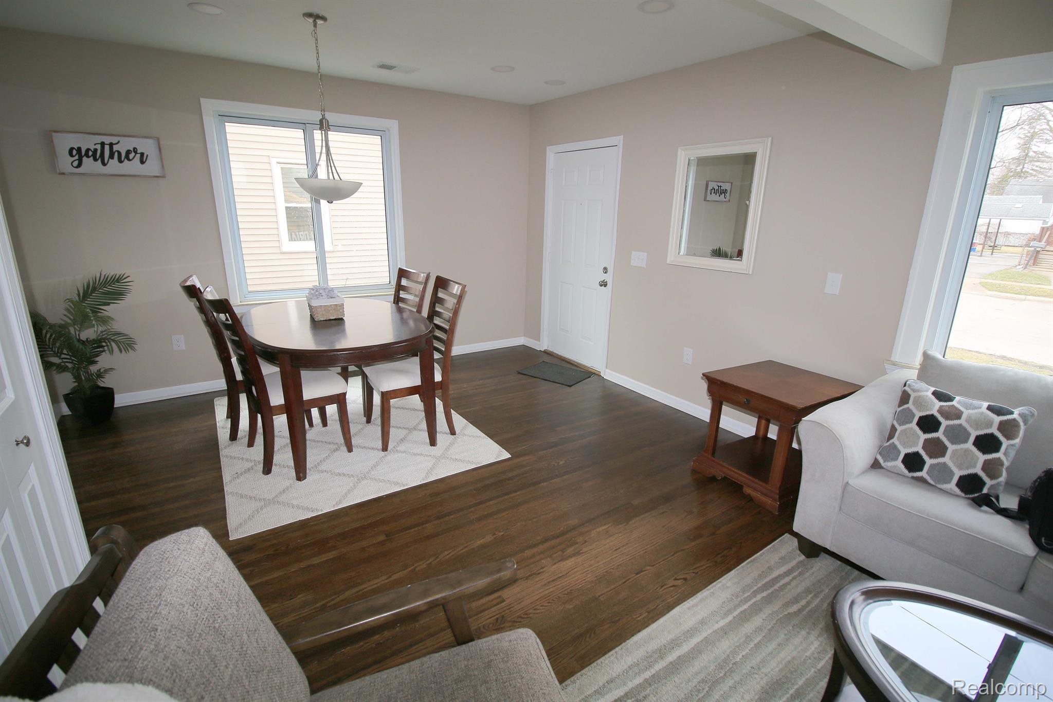 8212 Stephens Road Warren, MI 48089 - Photo 4 of 29 Gallery Image 4