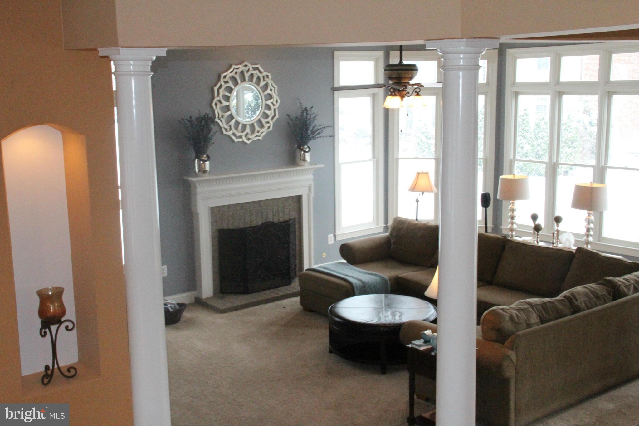 15009 Ransom Oaks Court Gainesville, VA 20155 - Photo 4 of 21 Living Room
