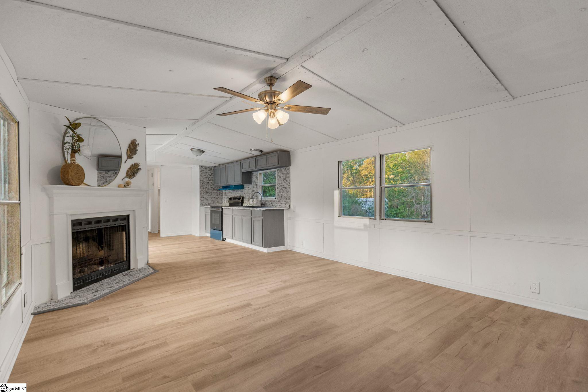 399 Meadowland Drive Fountain Inn, SC 29644 - Photo 4 of 19