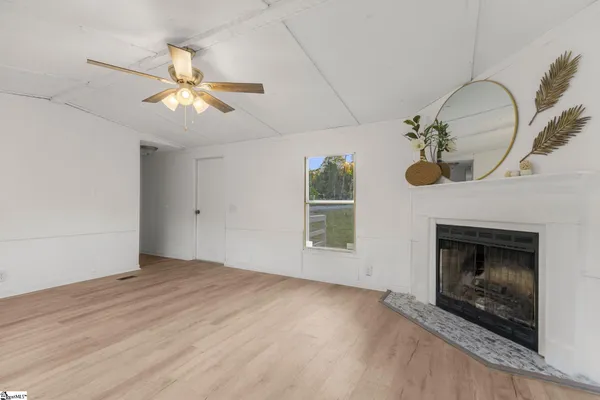 $149,900 | 399 Meadowland Drive, Fountain Inn, SC 29644