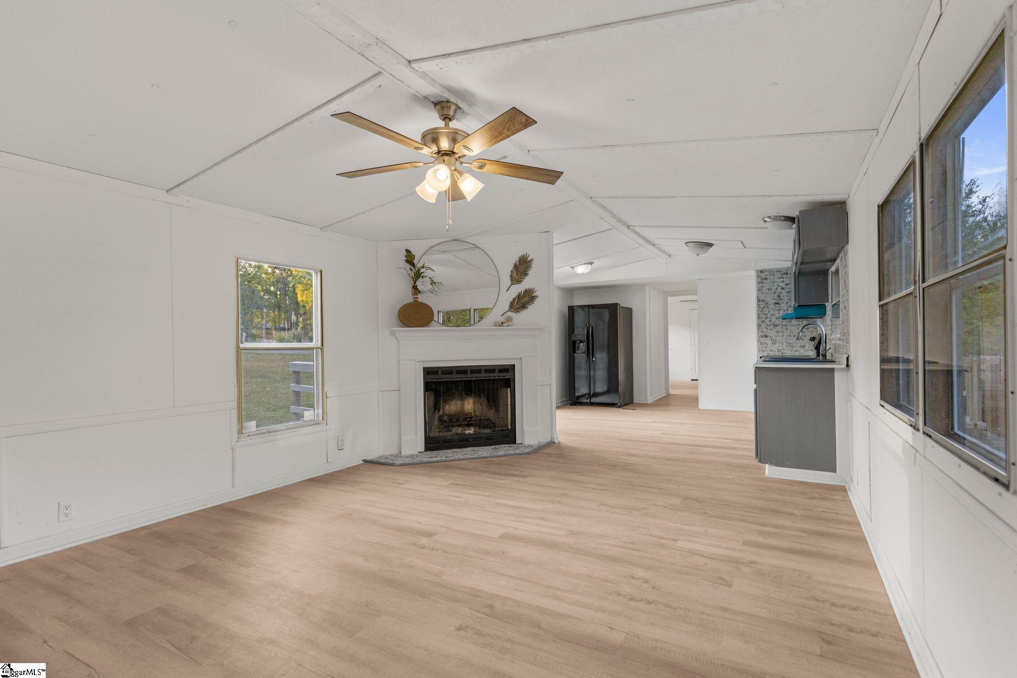 399 Meadowland Drive Fountain Inn, SC 29644 - Photo 6 of 19