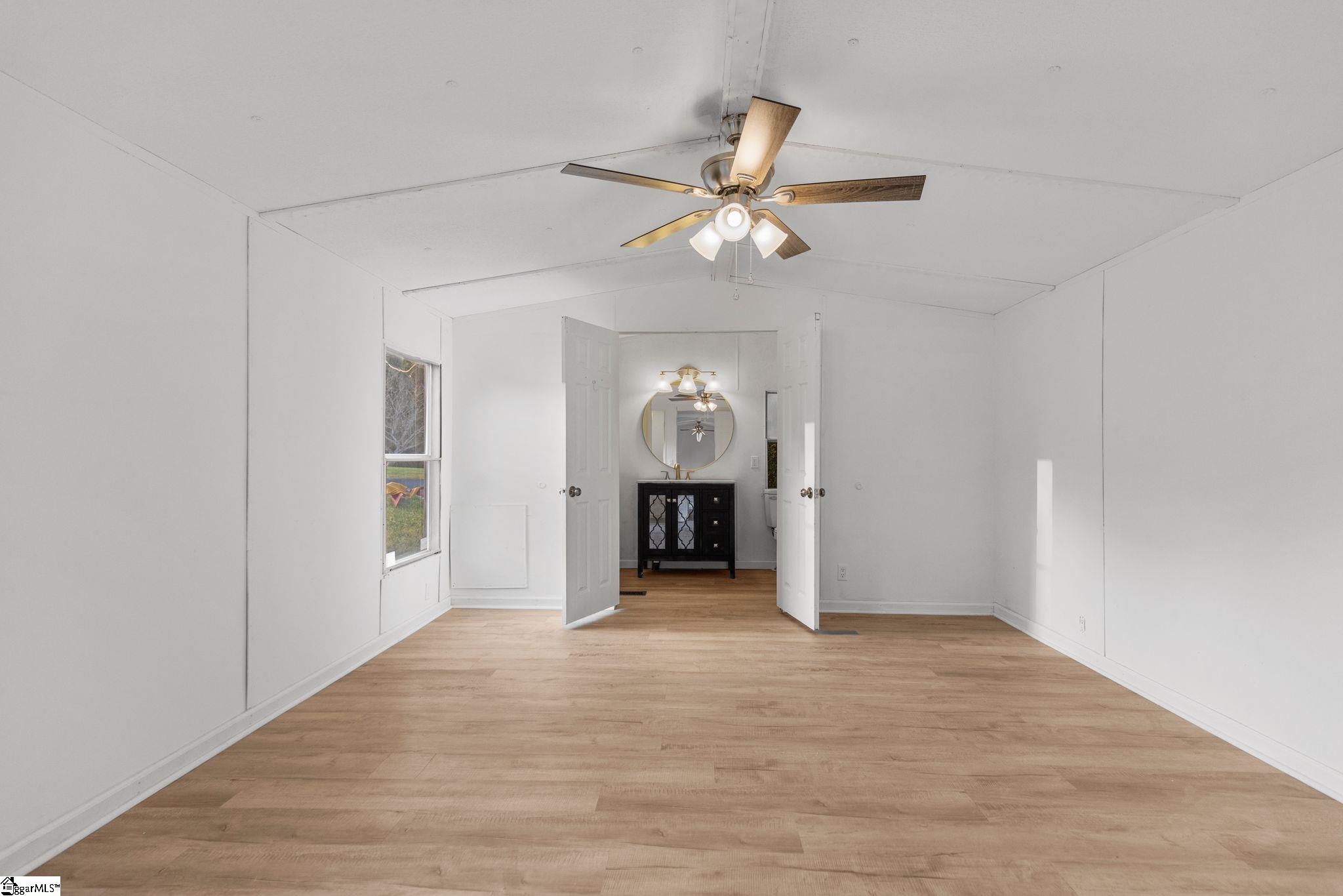 399 Meadowland Drive Fountain Inn, SC 29644 - Photo 9 of 19