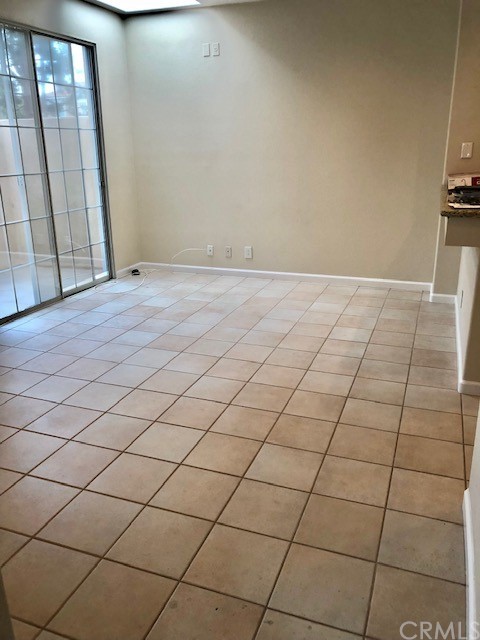 5 Torrigiani Aisle Irvine, CA 92606 - Photo 11 of 27