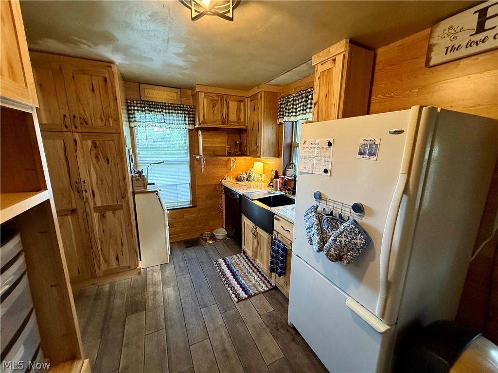 452 Niles Cortland Road Southeast Warren, OH 44484 - Photo 3 of 9