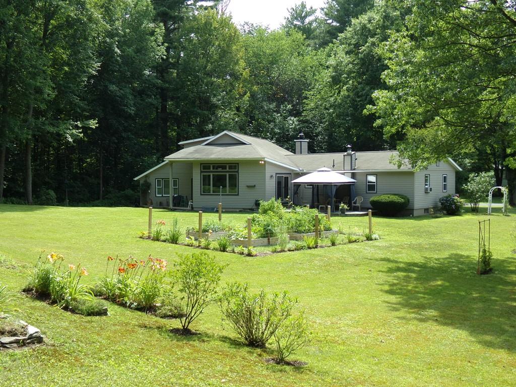 16 Arlington Road Amherst, MA 01002 - Photo 4 of 33 Gallery Image 4