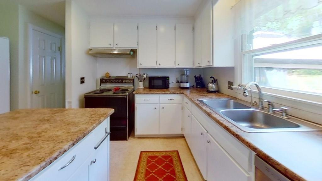 16 Arlington Road Amherst, MA 01002 - Photo 6 of 33 Gallery Image 6