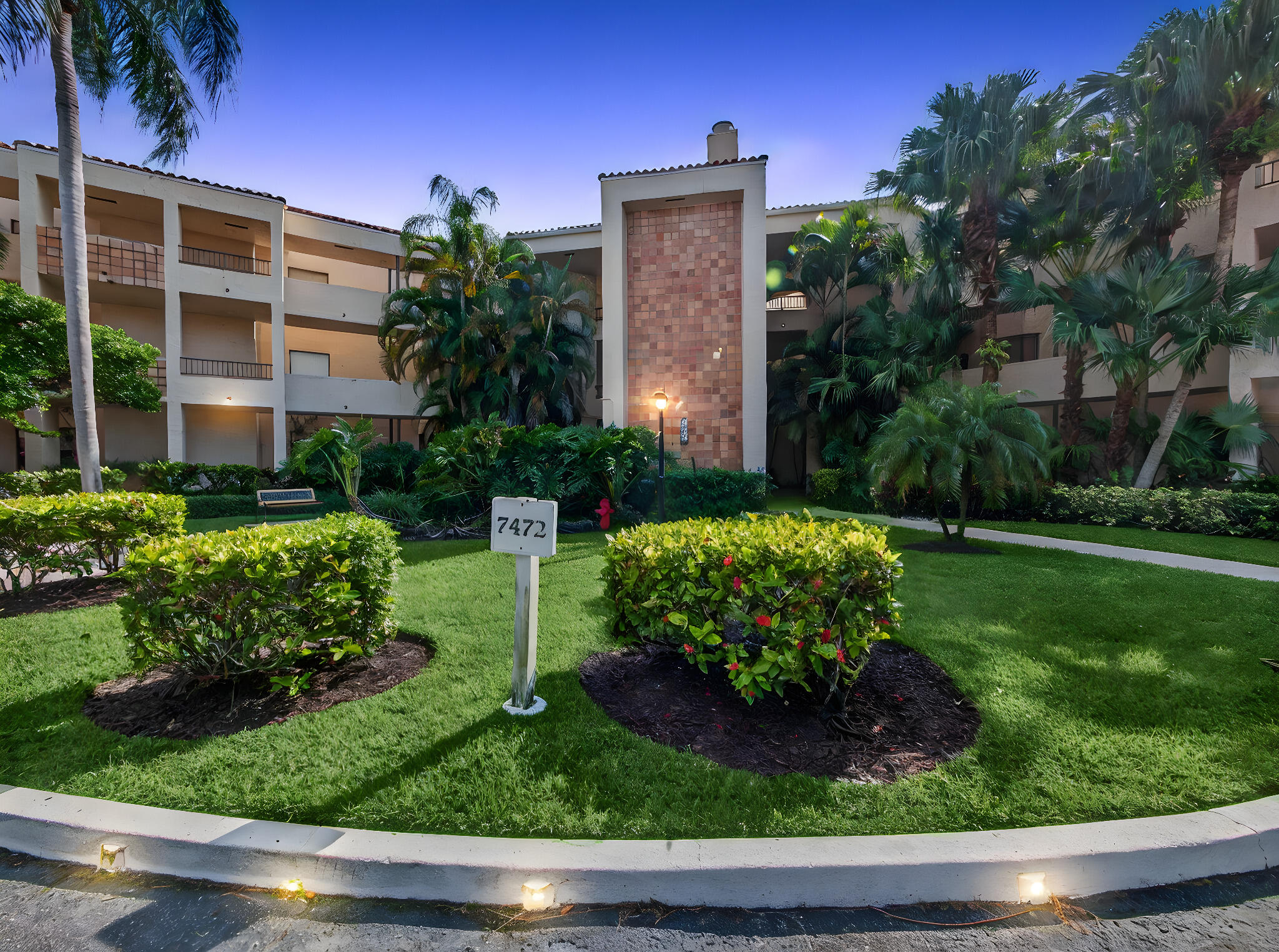 7472 La Paz Boulevard, Unit 109 Boca Raton, FL 33433 - Photo 2 of 29 2-web-or-mls-009 day to dusk