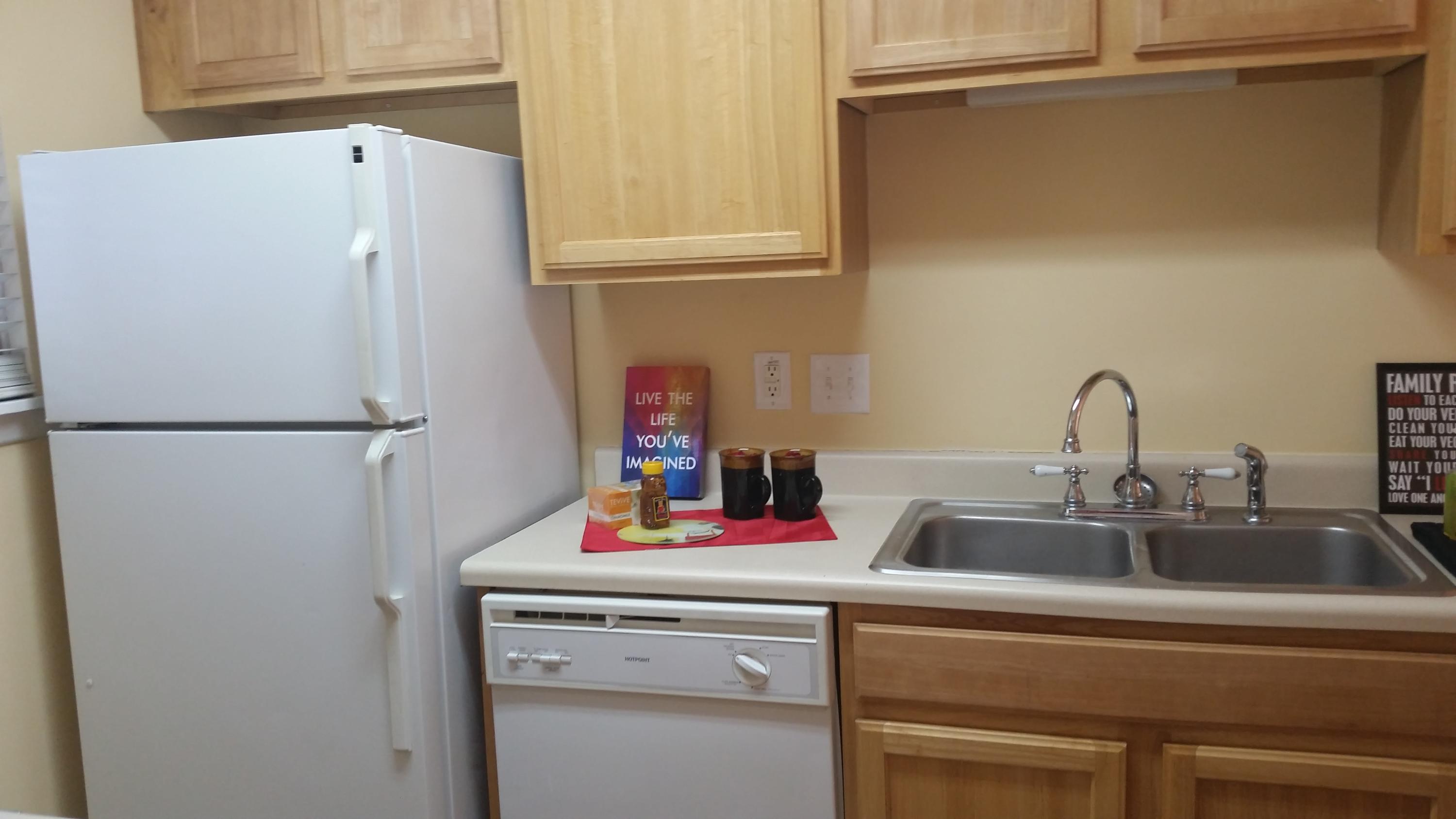 715 Andrea Lane Hanahan, SC 29410 - Photo 9 of 40 Cozy Kitchen