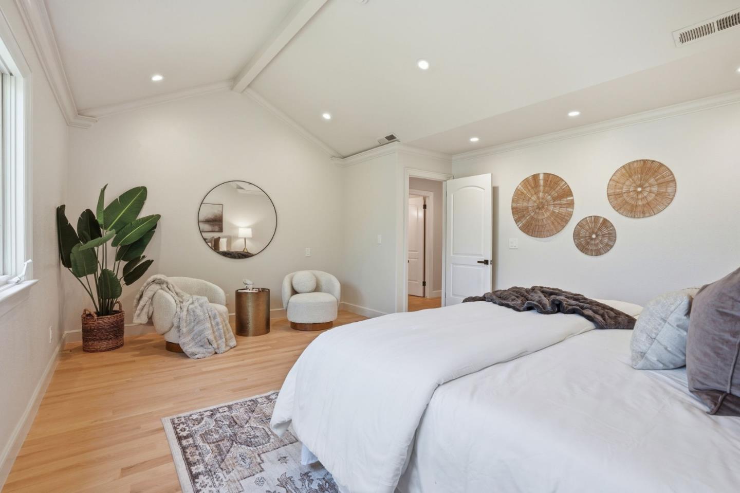 208 Stanford Avenue Menlo Park, CA 94025 - Photo 7 of 51