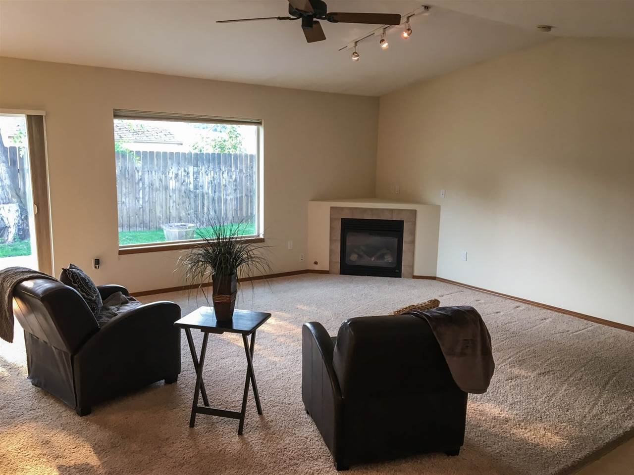 1417 North Bessie Road Spokane Valley, WA 99212 - Photo 3 of 20