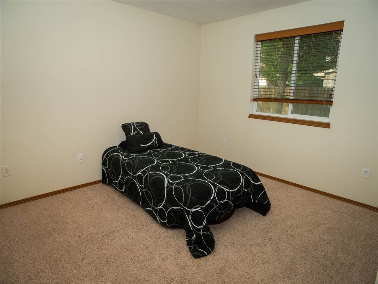 1417 North Bessie Road Spokane Valley, WA 99212 - Photo 8 of 20