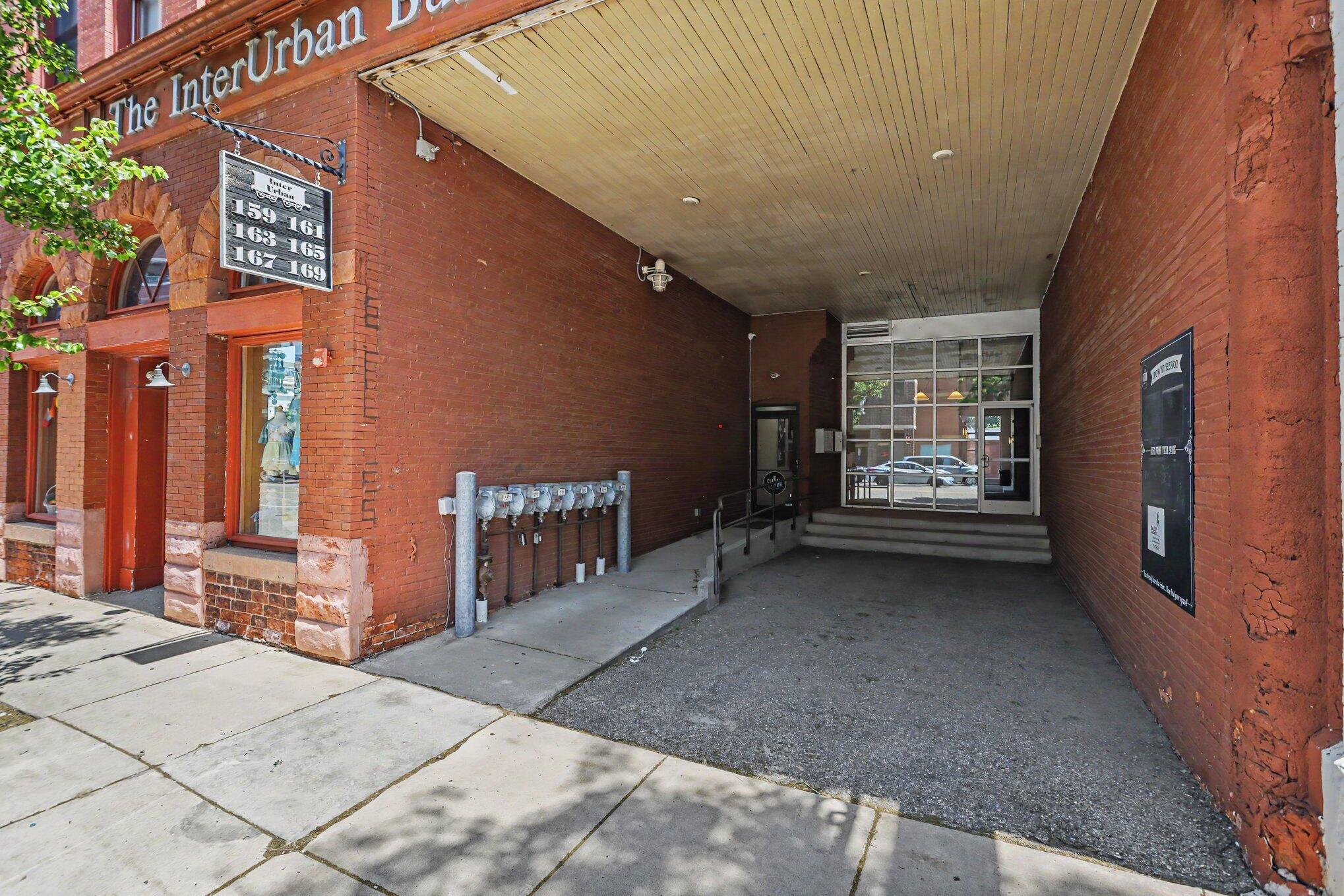163 Portage Street Kalamazoo, MI 49007 - Photo 5 of 28 027_file_5771