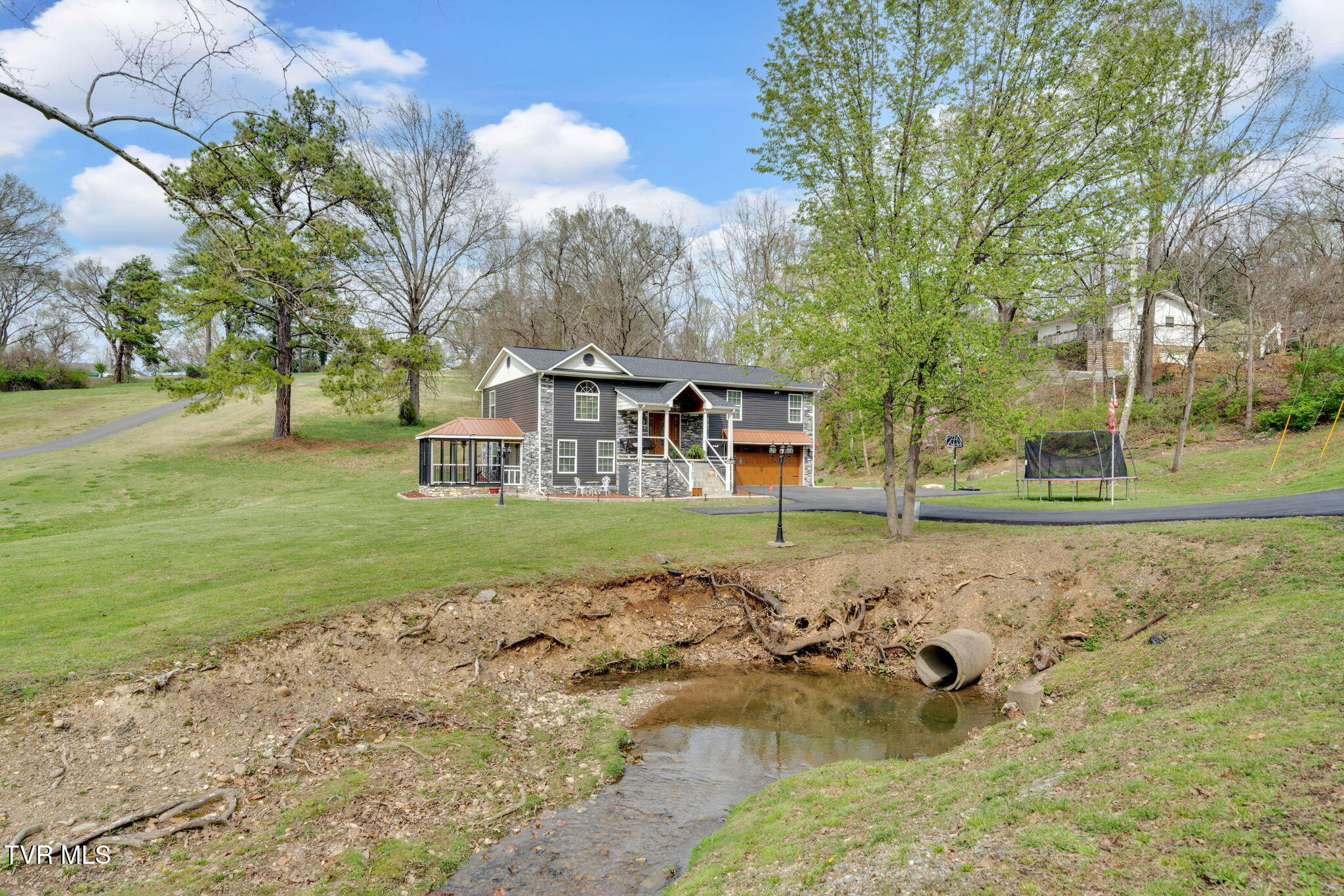 2100 Longreen Road Kingsport, TN 37660 - Photo 3 of 53 15-web-or-mls-DSC07242