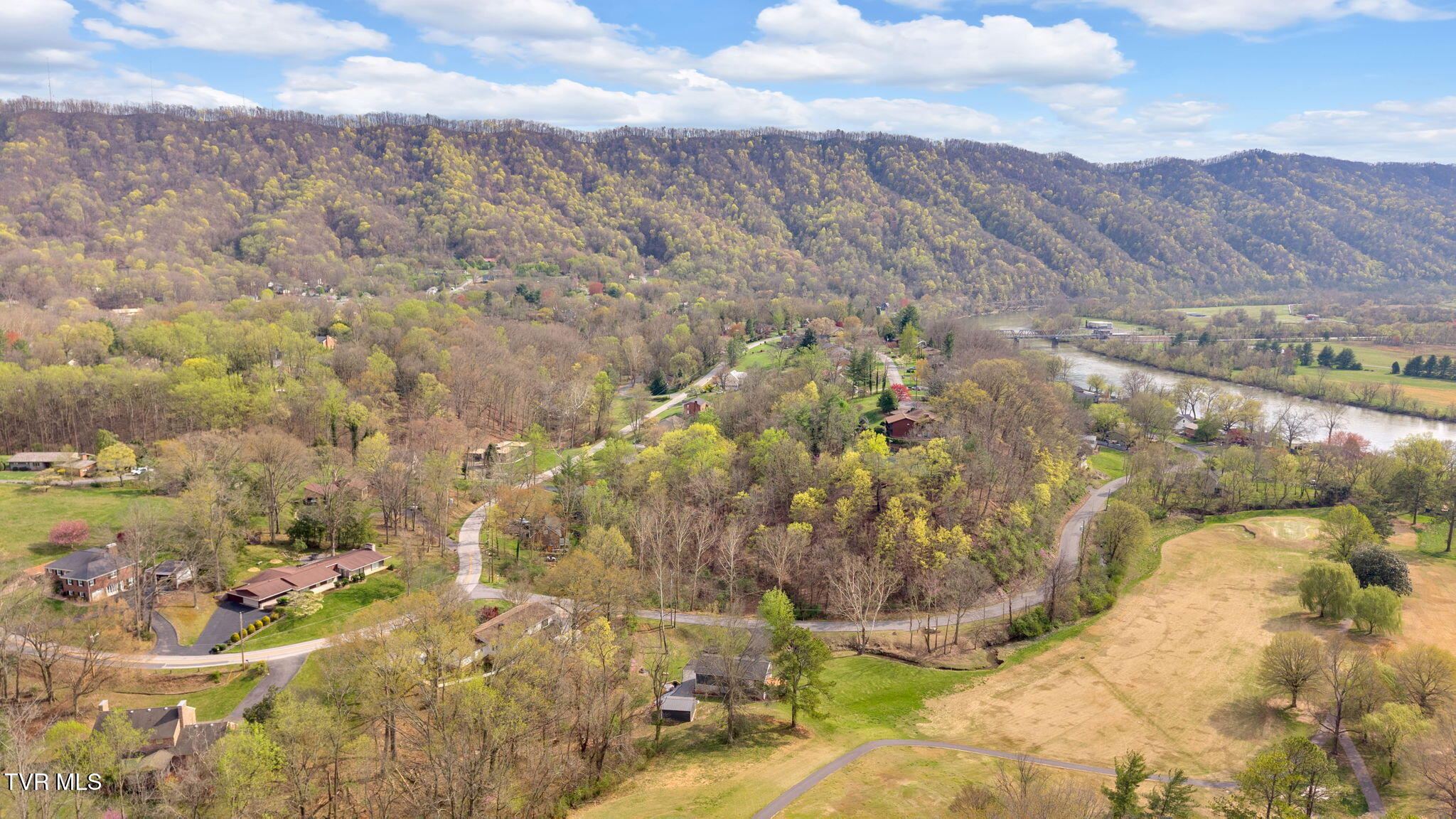 2100 Longreen Road Kingsport, TN 37660 - Photo 50 of 53 4-web-or-mls-DJI_20250402164934_0387_D