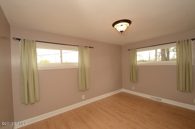 1522 Riggs Road Maysville, NC 28555 - Photo 11 of 15 Bedroom 3