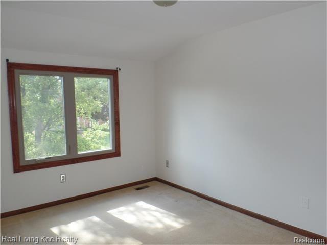 1802 Snowden Circle Rochester Hills, MI 48306 - Photo 23 of 28