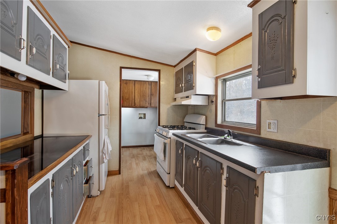 564 County Line Road Granby, NY 13135 - Photo 5 of 26