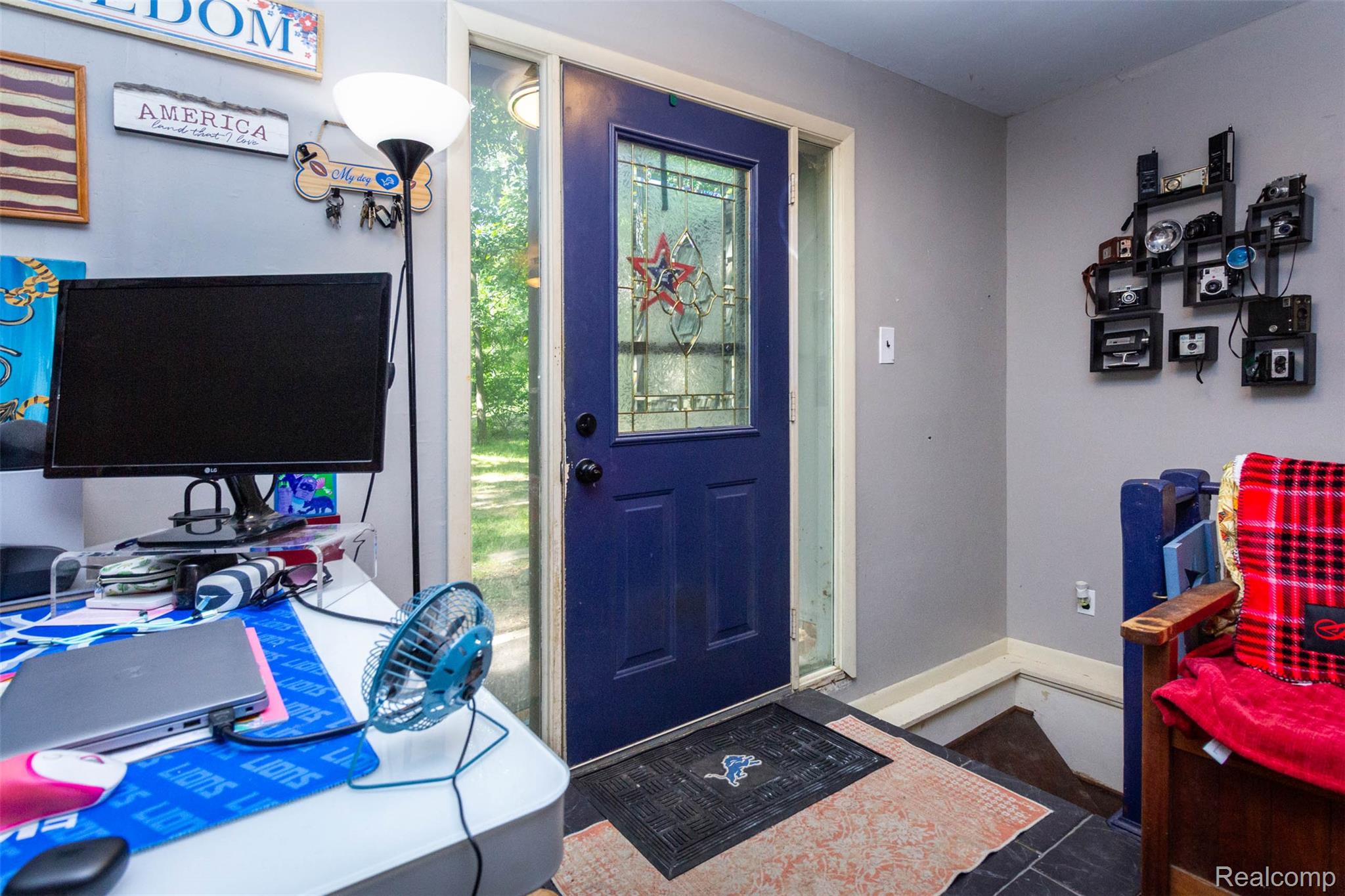 9405 Spicer Road Brighton, MI 48116 - Photo 5 of 49 interior (1).jpg