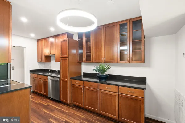 $345,000 | 2238 Castle Rock Square, Unit 22C, Reston, VA 20191