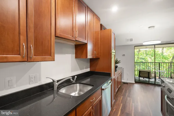 $345,000 | 2238 Castle Rock Square, Unit 22C, Reston, VA 20191