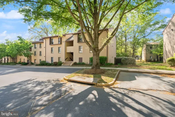 $345,000 | 2238 Castle Rock Square, Unit 22C, Reston, VA 20191