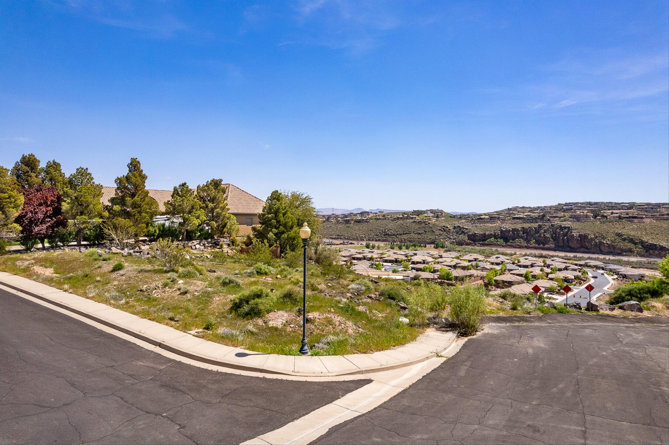 1856 East Joe Circle, Unit 44 St. George, UT 84790 - Photo 2 of 19 01-1856 E Joe Cir - www.lystpros.com -1