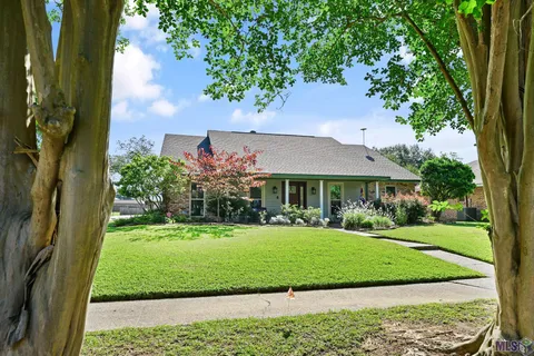 $425,000 | 9979 Hackberry Drive, Baton Rouge, LA 70809