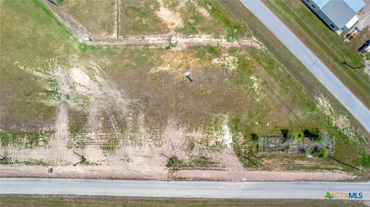 308 Warehouse Road Victoria, TX 77905 - Photo 2 of 6