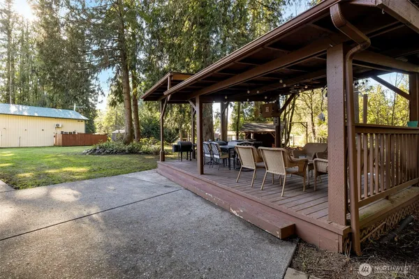 a view of outdoor space yard deck and patio