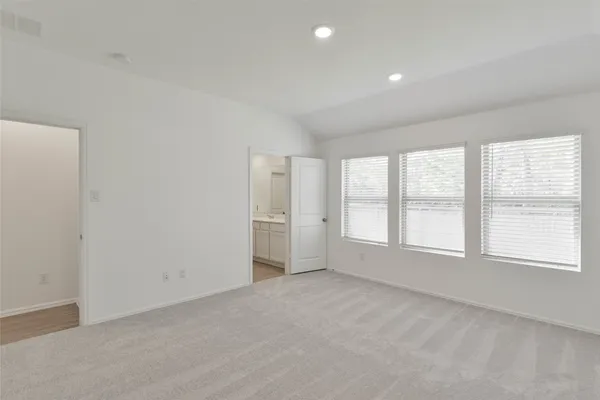 $1,800 | 1935 Barrett Gables Drive, Crosby, TX 77532