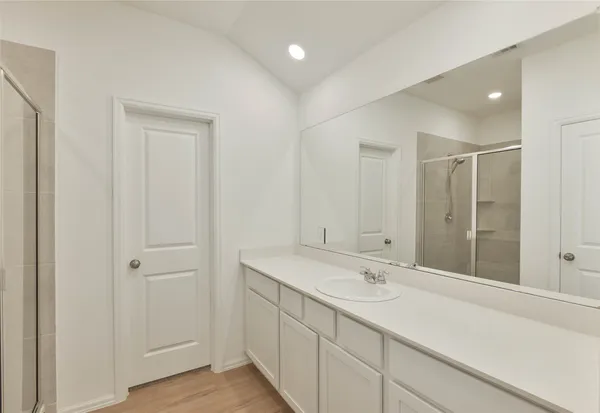 $1,800 | 1935 Barrett Gables Drive, Crosby, TX 77532