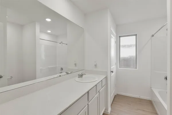 $1,800 | 1935 Barrett Gables Drive, Crosby, TX 77532