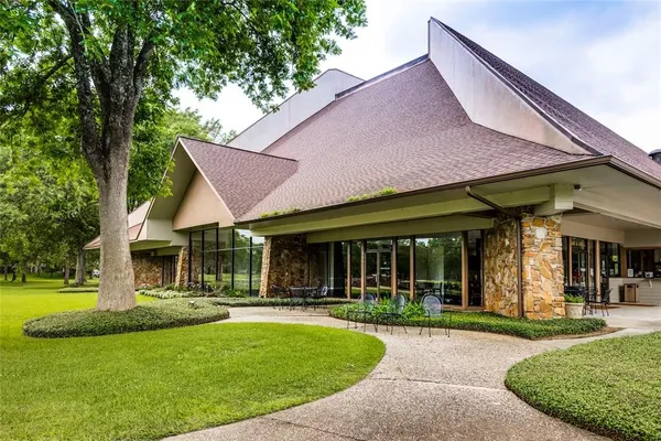 $1,800 | 1935 Barrett Gables Drive, Crosby, TX 77532