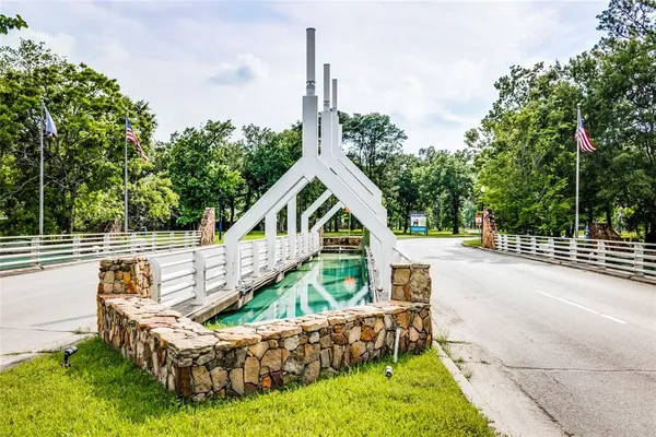 $1,800 | 1935 Barrett Gables Drive, Crosby, TX 77532