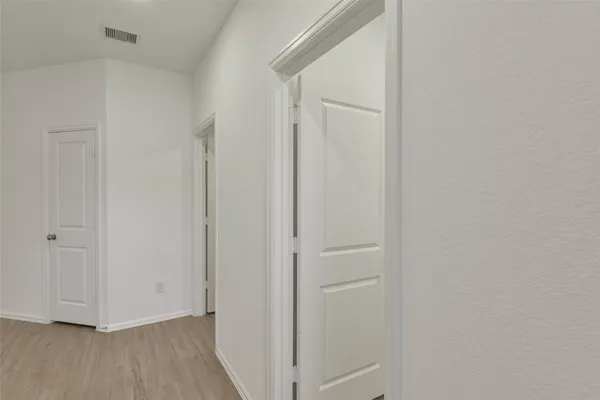 $1,800 | 1935 Barrett Gables Drive, Crosby, TX 77532