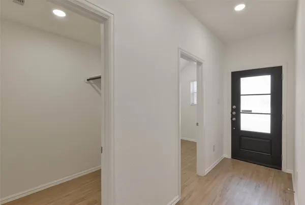 $1,800 | 1935 Barrett Gables Drive, Crosby, TX 77532