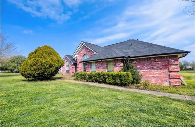 $410,000 | 990 Treehouse Lane, Red Oak, TX 75154