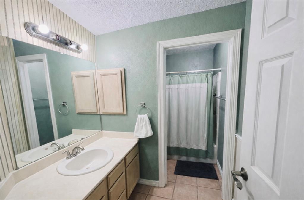 990 Treehouse Lane Red Oak, TX 75154 - Photo 12 of 17